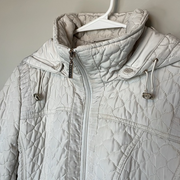 Gallery Quilted Water Resistant Hooded Jacket - Picture 7 of 15